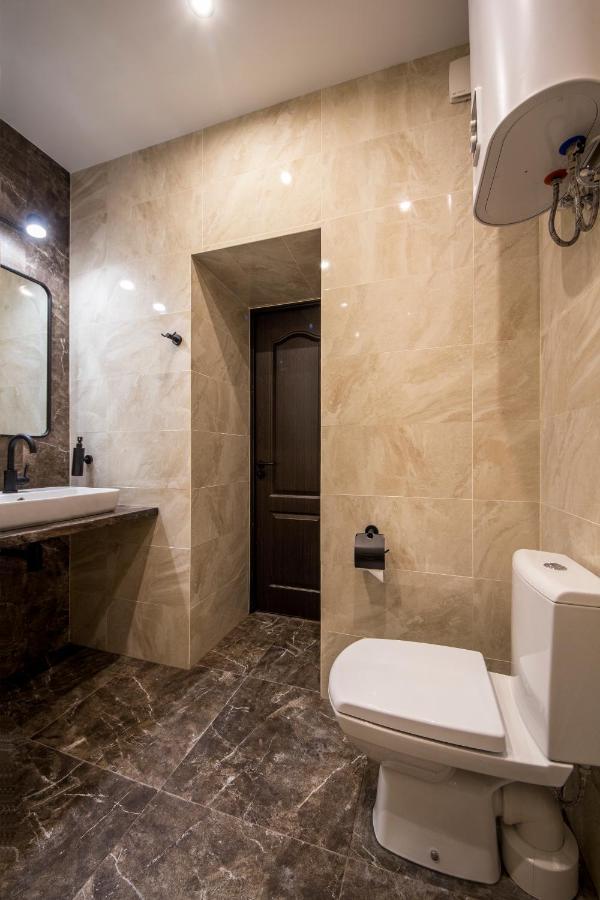 Apartments On Ploshcha Ukrainskykh Heroiv Kiew Exterior foto